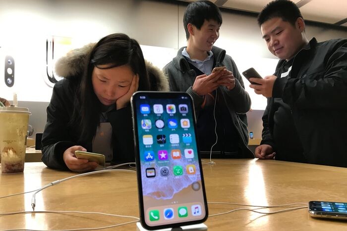 Vendimi i qeverisë kineze: Mos merrni Iphone, 2 miliardë dollarë humbje për Apple
