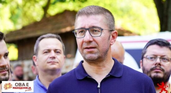 Mickoski: Shpresoj që Kovaçevski të mos jetë turist në mbledhjet e Qeverisë