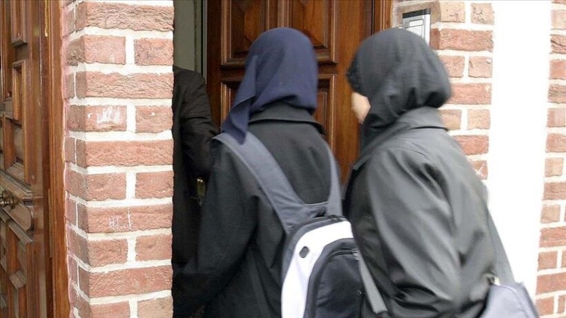 Nxënësja muslimane në Francë e referon në OKB diskriminimin ndaj saj