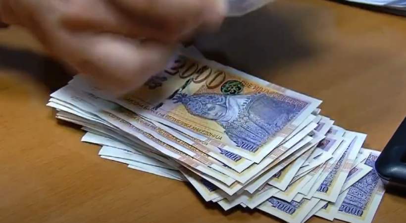 (VIDEO) Fillim  të vitit të ardhshëm paga minimale do të rritet për 10%