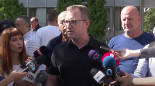 (VIDEO) Radikalizohet protesta e të punësuarve në sistemin gjyqësor