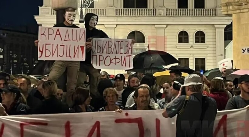 “Përbindësha”, “vrasës”, me këto prulla vazhdoi protesta para Prokurorisë, demonstruesit