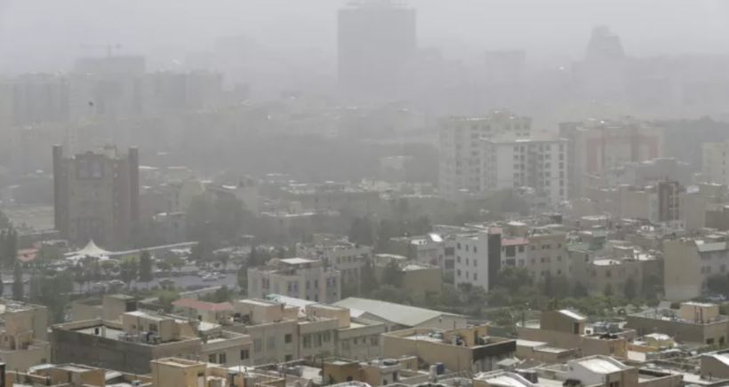 Irani goditet nga stuhia e rërës, tre të vdekur dhe qindra të lënduar