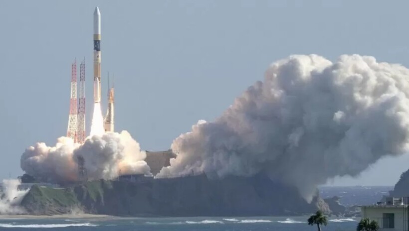 Japonia i bashkohet garës për “pushtimin” e Hënës, lëshohet me sukses raketa