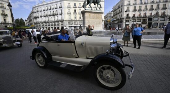 Parakalim në Madrid me oldtimer të vjetër deri në 150 vjet