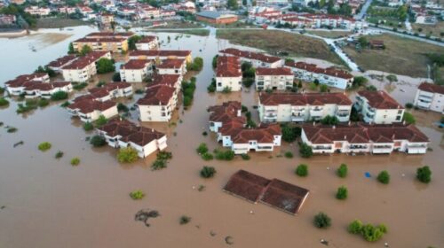 Të paktën dhjetë të vdekur dhe katër të zhdukur nga përmbytjet në Greqi