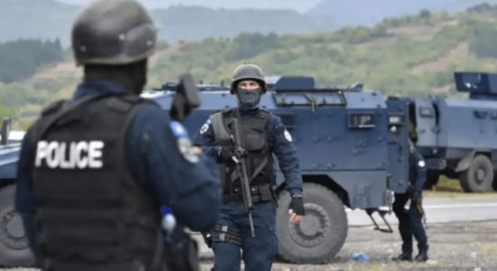 Një polic i vrarë dhe një i plagosur pas sulmit me arsenal armësh ndaj tyre në veri