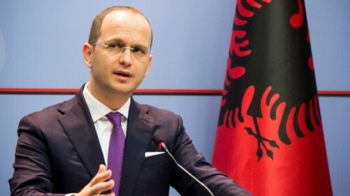 Bushati: Shqipëria duhet ta shohë Serbinë me sytë e Kosovës