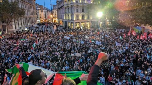 Mijëra njerëz në Paris mbajnë protestë në mbështetje të Palestinës