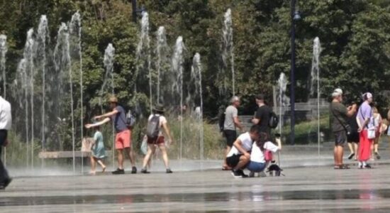 (VIDEO) Moti në RMV dhe Evropë, përballje me valë vdekjeprurëse të të nxehtit