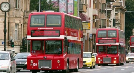 Transporti publik i autobusëve sipas orarit javor