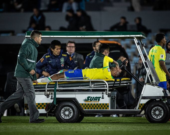 Ka këputur ligamentin dhe meniskun, konfirmohet dëmtimi i rëndë, Neymar humb sezonin