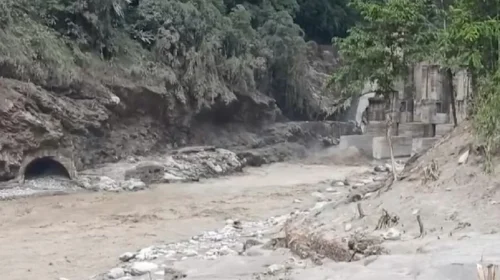 Katastrofë në Indi! Shpërthejnë digat e liqenit, 102 persona të zhdukur