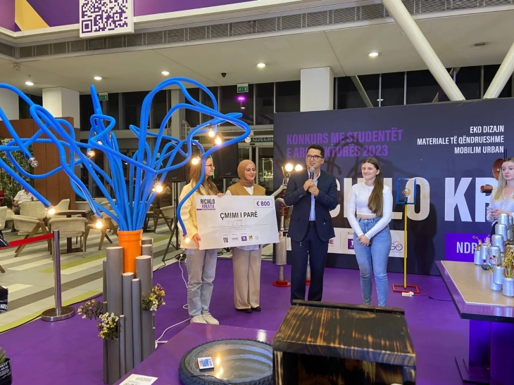 Studentët e UT-së e fituan vendin e parë dhe të dytë në konkursin ndërkombëtar të arkitekturës “Riciklo kreativ”