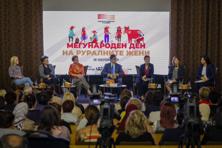(VIDEO) Pendarovski: Gratë rurale meritojnë mbështetje dhe ndihmë të parezervë