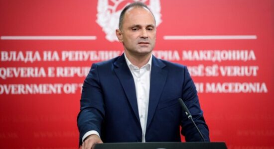 Filipçe: VMRO-ja e ndali rritjen e pagave në shëndetësi
