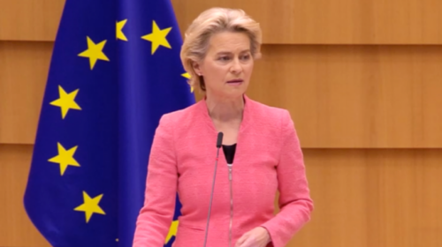 (VIDEO) Von der Leyen porosit Shkupin: Miratoni ndryshimet kushtetuese për të ardhmen tuaj