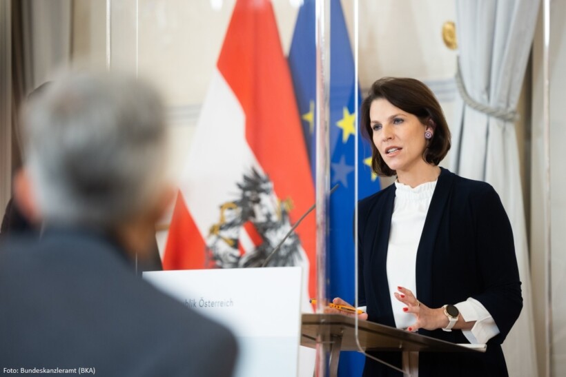 Ministrja austriake, propozim BE-së: Imperative – njohja e Kosovës nga të gjithë anëtarët