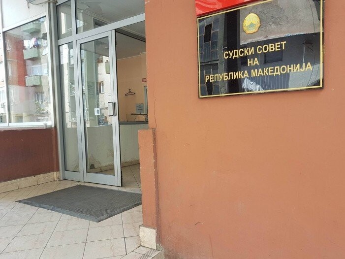 Anëtarët e Këshillit Gjyqësor i dorëzuan Llogës dorëheqjet e tyre nga Këshilli i TIK-ut në shenjë mbështetjeje për gjyqtarin Nanev