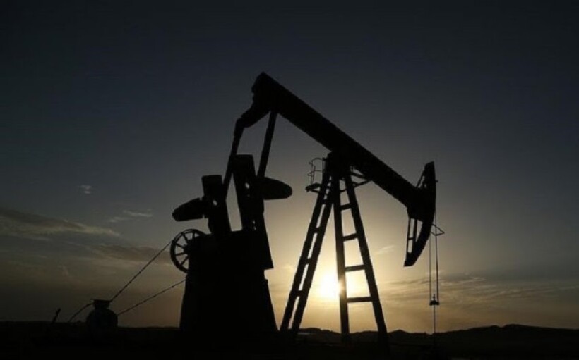Ulet çmimi i naftës në tregjet botërore