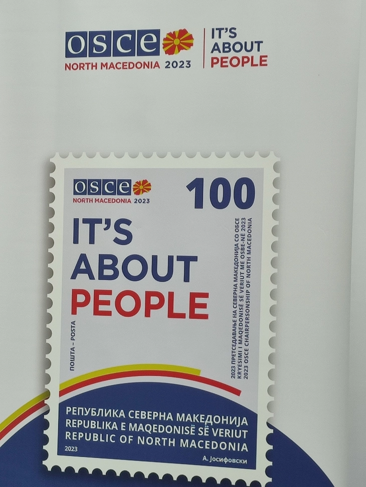 Promovohet pulla postare “Për njerëzit bëhet fjalë” me rastin e Këshillit ministror të OSBE-së në Shkup