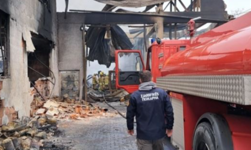 4 zjarrfikës kanë marrë ndihmë mjekësore pas zjarrit në Tetovë