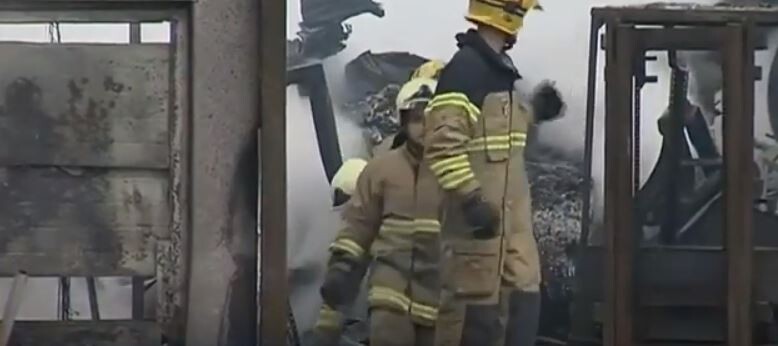 (VIDEO) Katër zjarrfikës u lënduan gjatë betejës për të shuar zjarrin në Tetovë