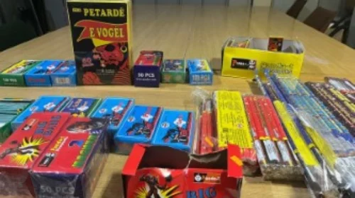 Janë sekuestruar afër shtatë mijë copë mjete piroteknike, tre persona janë privuar nga liria në rajonin e Gostivarit