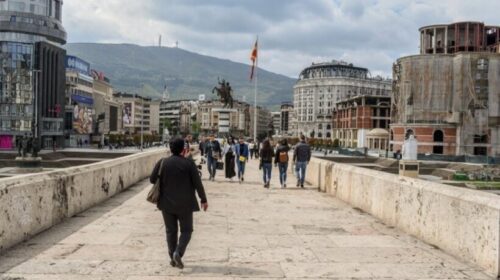 Pjesa më e madhe e qytetarëve Vitin të Ri do ta presin në atmosferë shtëpiake