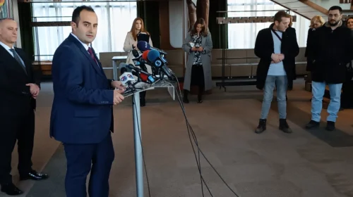 (VIDEO) Ministri i Arsimit siguron komunat se do të ketë rritje të bllok dotacioneve, Tetova nuk ka ditur t’i përdorë