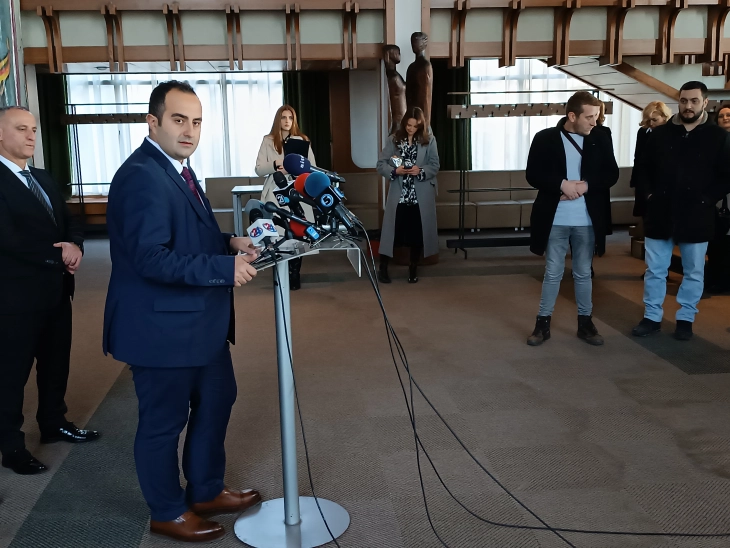 (VIDEO) Ministri i Arsimit siguron komunat se do të ketë rritje të bllok dotacioneve, Tetova nuk ka ditur t’i përdorë