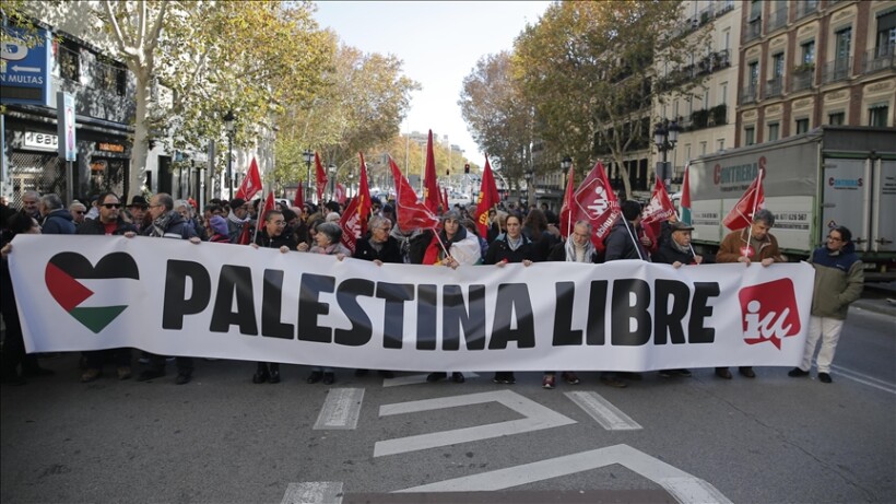 Spanjë, sheshet sërish mbushen në mbështetje për Palestinën