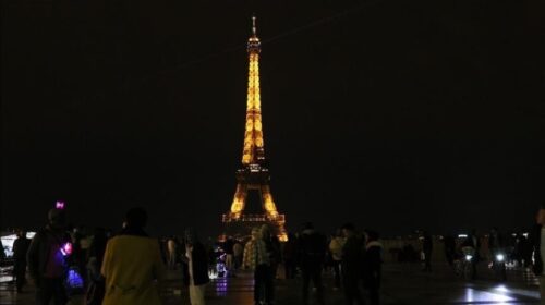Vritet një turist gjerman nga sulmi me thikë pranë Kullës Eifel në Paris