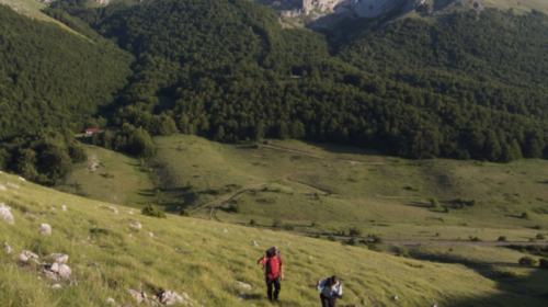 Shpëtohen disa persona të ngujuar në maje të Galiçicës