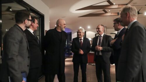 Kurti nga Shkupi: Vetëvendosja zyrtarisht nuk merr pjesë në zgjedhjet e Maqedonisë së Veriut