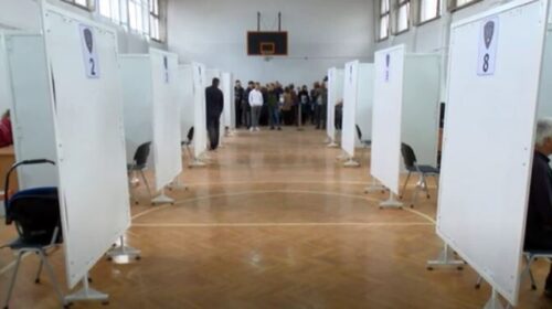 (VIDEO) Ministri Spasovski thotë se ka formularë, sipas tij turmat janë normale