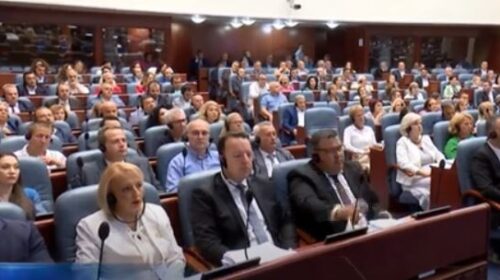 (VIDEO) VMRO-ja publikoi emrat e ministrave e zv/ministrave, por nuk e votojnë Xhaferin kryeministër