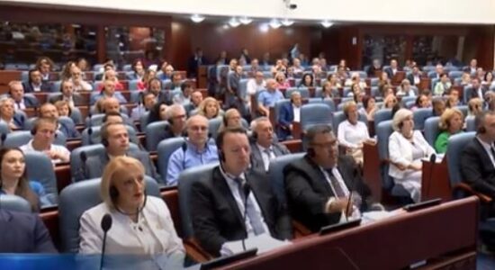 (VIDEO) VMRO-ja publikoi emrat e ministrave e zv/ministrave, por nuk e votojnë Xhaferin kryeministër