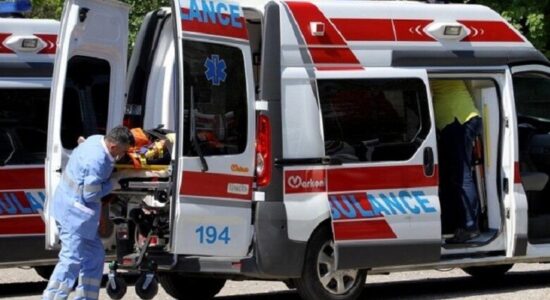 Vala e të nxehtit: Mbi 200 thirrje në ditë në Ndihmën e Shpejtë