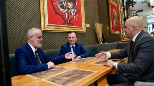 Mitreski në takim joformal me Xhaferin dhe Kovaçevskin: Bashkimi Evropian është opsioni i vetëm