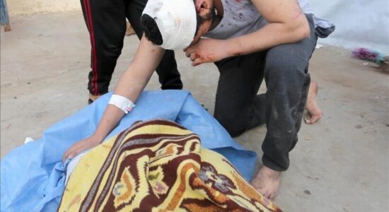 Një tjetër foshnjë 5-muajshe vdes nga uria në Gaza, ku Izraeli ka shkaktuar zi buke