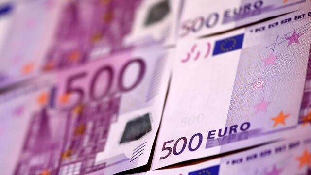 Kosova ndalon qarkullimin e kartëmonedhës 500 euro
