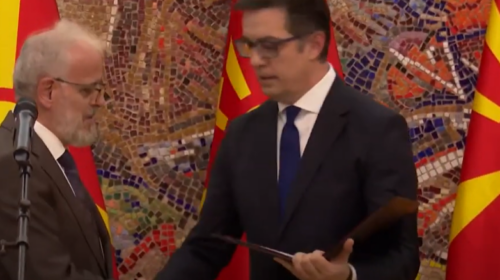 (VIDEO) Talat Xhaferi mori bekimin e Pendarovskit për kryeministër teknik
