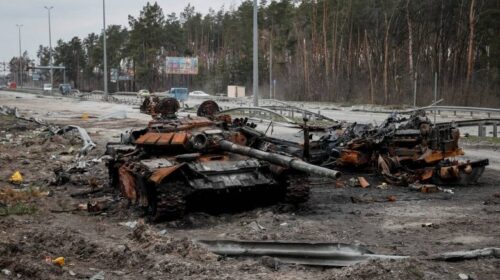 Ushtria ruse humbi 2600 tanke gjatë pushtimit të Ukrainës