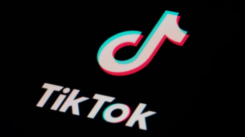 TikTok kërkon fjalëkalimin e telefonit, askush nuk e di pse