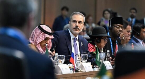 Shefi i diplomacisë turke kërkon nga G20-ta të luajë “rol më aktiv” në arritjen e armëpushimit në Gaza