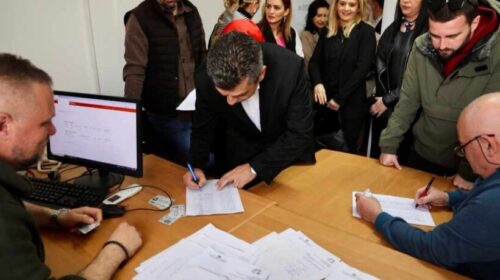 Izet Mexhiti: Më shumë se 8000 nënshkrime për 12 orë, popullit nuk i dilet përpara!