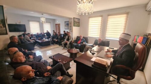 Myftiu i Tetovës Qani Nesimi takohet me mbi 250 hoxhallarë dhe Këshilla të Xhamive në myftini