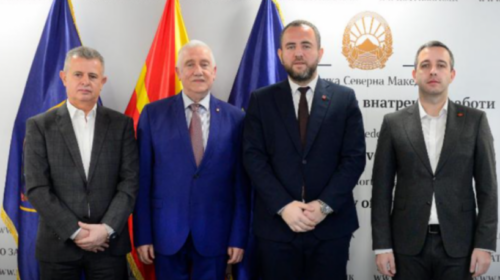 Toshkovski: Shqipëria ka mirëkuptim për problemet e Maqedonisë me dokumentet personale