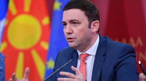 Osmani: Të mos kërkojmë alibi dhe të riorganizohemi për dhënien e pasaportave
